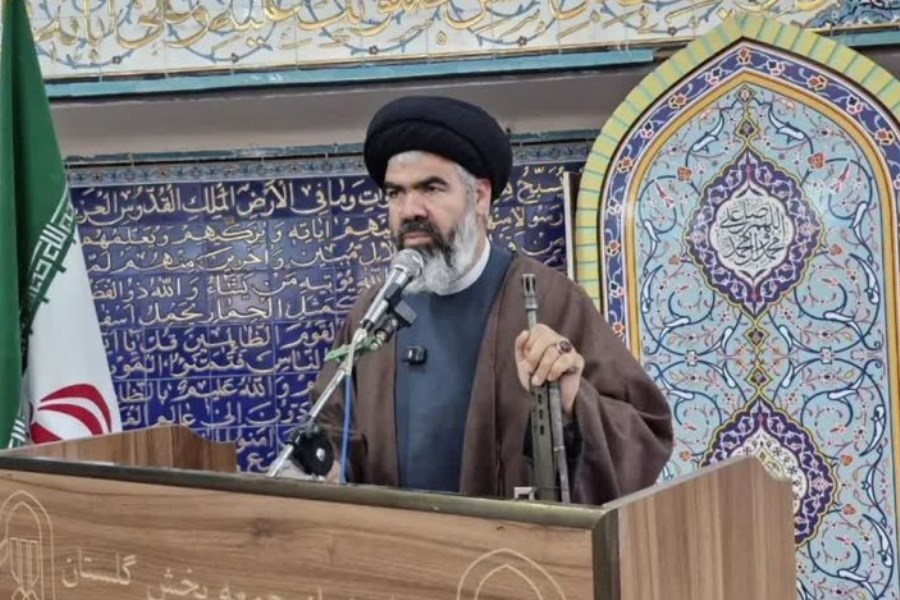 تصویر انتقاد امام جمعه بهارستان از شهردار و اعضای شورای اسلامی شهر تهران