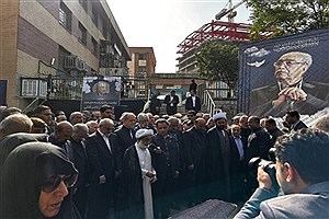 حضور رئیس جمهور در مراسم تشییع رئیس فقید جامعه خیرین مدرسه‌ساز