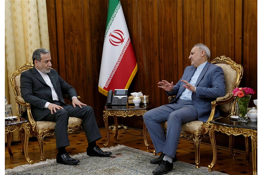 دیدار سفیر جمهوری اسلامی ایران در پاکستان با وزیر امور خارجه