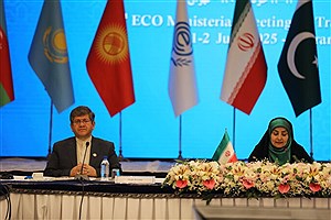 قطار نمادین ترانزیتی اکو همزمان با نشست وزرای اکو حرکت کرد