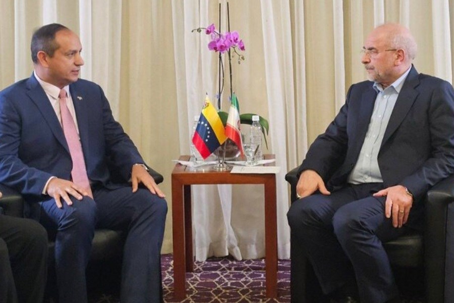 تاکید ایران و ونزوئلا بر رفع موانع توسعه روابط تجاری و اقتصادی