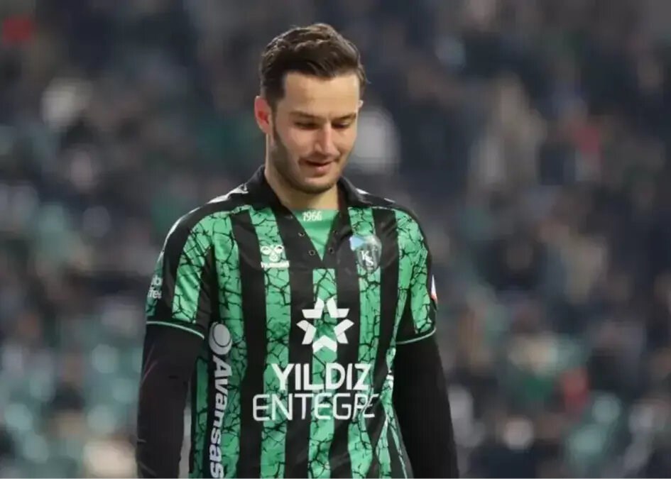 تصویر جایگزین عیسی در پرسپولیس مشخص شد