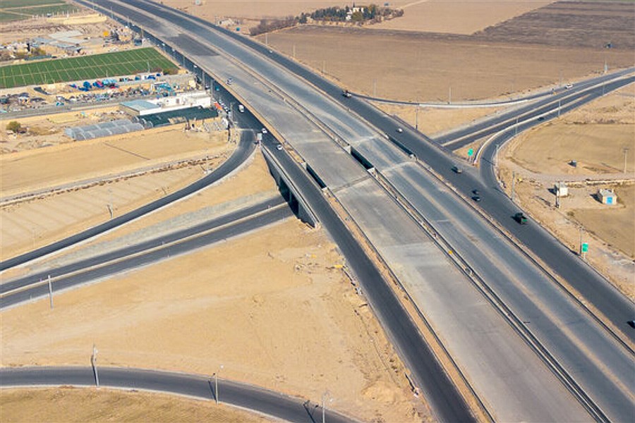 تصویر نصب تجهیزات ایمنی و ترافیکی در رینگ چهارم با ۳۰ میلیارد تومان اعتبار