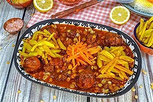 آیا هویج و لیموعمانی پس از پخت خورشت باید دور انداخته شوند؟‌
