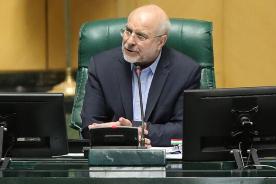 تصویر تقدیر قالیباف از مردم در پی تشییع باشکوه شهدای اقتدار ایران