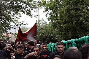 سنت ۱۰۰ ساله مهریز در سوگ حسینی