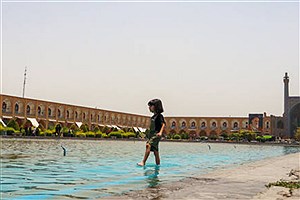 نبرد اصفهان با گرما و گرد و خاک&#47; استقامت در چالش طبیعت