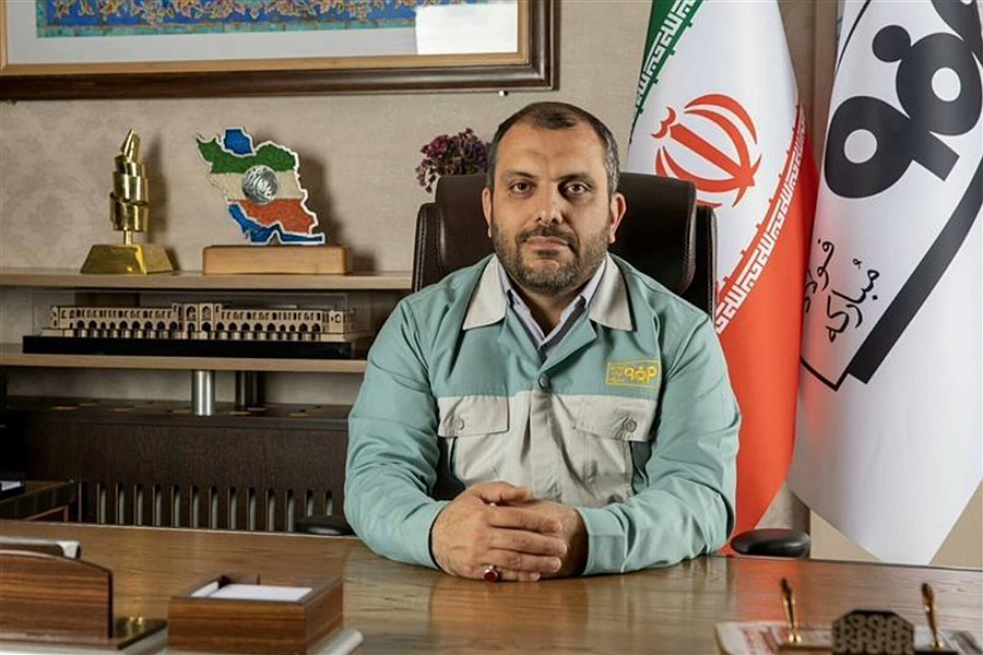 تصویر همدلی کم‌نظیر خانواده‌ها برای برپایی بزرگ‌ترین اجتماع معنوی گروه فولاد مبارکه