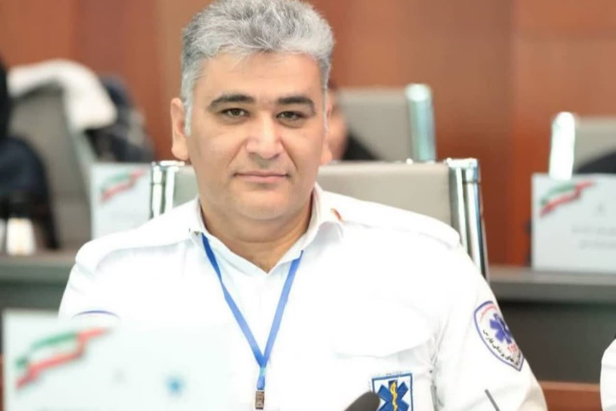 تصویر اعزام 13 دستگاه آمبولانس به محل سانحه واژگونی اتوبوس