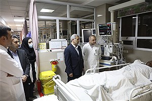 مصدومان واژگونی اتوبوس در فیروزآباد و شیراز تحت درمان هستند
