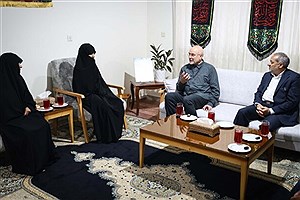 قالیباف با خانواده سرلشکر شهید محمد کاظمی دیدار و گفتگو کرد