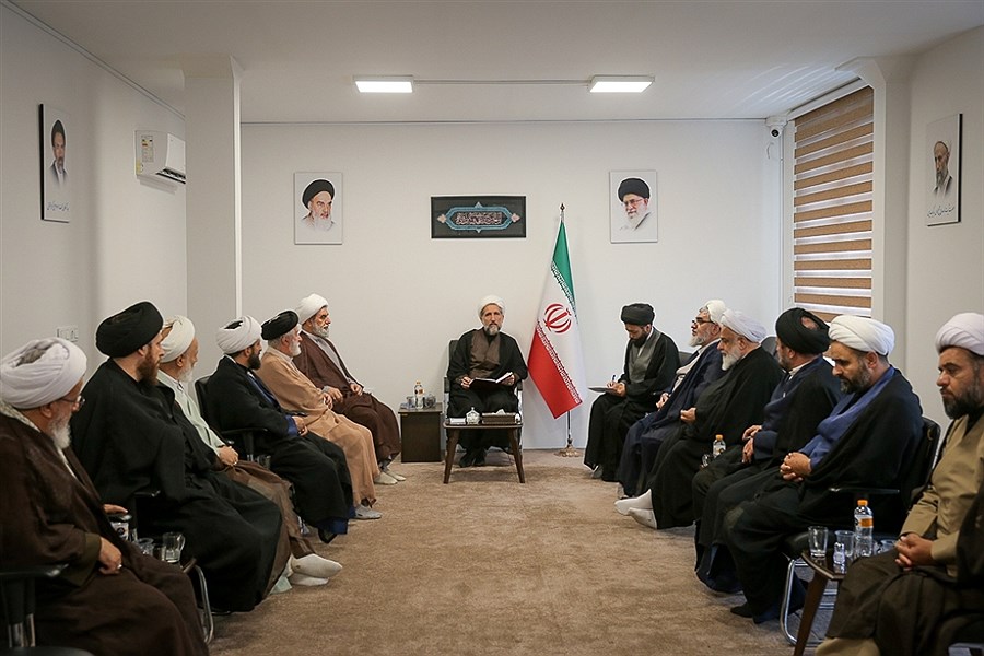 لبیک واحد ائمه جمعه قزوین به پیام رهبر انقلاب&#47; شورای فرهنگ عمومی در مناطق با جدیت فعال شود
