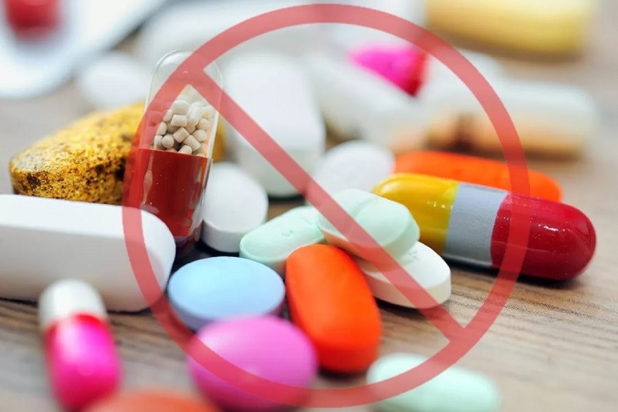 تصویر هشدار درباره مصرف خودسرانه داروها برای مقابله و پیشگیری از گرمازدگی
