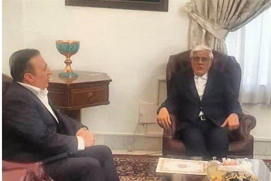 نشست استاندار قزوین با عارف معاون اول رئیس‌جمهور&#47; قول حمایت دولت از پروژه‌های مهم قزوین