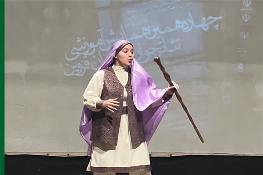 تصویر درخشش نوجوان قزوینی در جشنواره ملی و بین‌المللی نقالی
