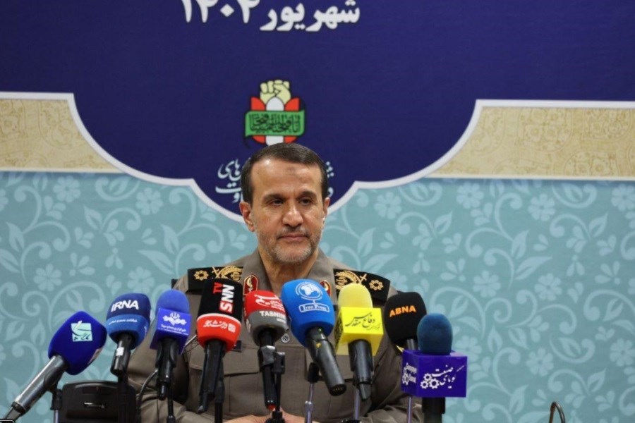 تصویر سردار کارگر جزئیات برنامه‌های هفته دفاع مقدس را اعلام کرد: ۱۲۸۶ برنامه با محور «ما فاتحان قله‌ایم»