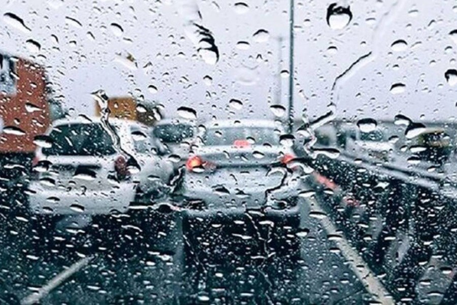 تصویر رگبار و رعدوبرق در شمال و شرق کشور