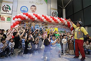 خانواده‌ها با کودکان در جشنواره فروشگاه شهروند؛ ترکیب خرید، سرگرمی و جایزه&#47; تصاویر