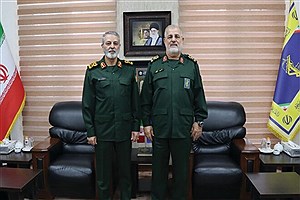 تاکید امیر موسوی و سردار پاکپور بر آمادگی همه‌ جانبه نیروهای مسلح