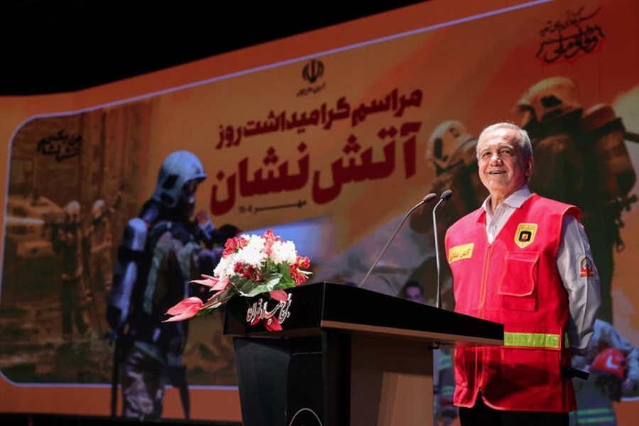 تصویر خیال به زانو در آوردن ملت ایران یک خواب و خیال است