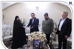 بانک صادرات ایران با تقدیم 96 شهید نماد ایستادگی در کنار مردم است