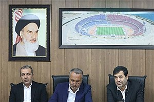 نشست وزیر ورزش با کمیسیون عمران درباره بازسازی ورزشگاه آزادی