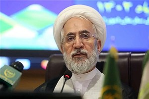 حجاب موضوعی شرعی است و غیرمتخصصان حق اظهارنظر ندارند