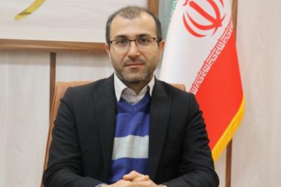 تصویر سهمیه آراد یک نانوایی متخلف در شهر لشت‌نشاء کسر شد