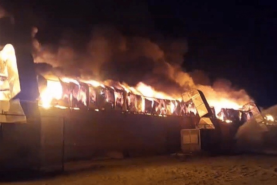 نبرد شبانه ۶ شهر با حریق مهیب فروشگاه نجف‌آباد +فیلم