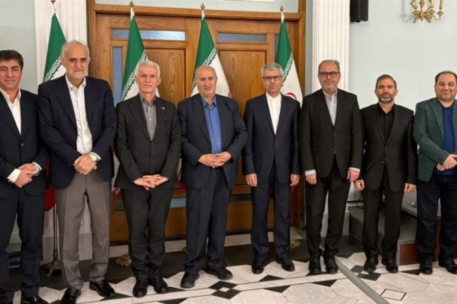 تصویر جلسه مشترک وزارت امور خارجه و ورزش برای تقویت حضور ایران در جام جهانی ۲۰۲۶