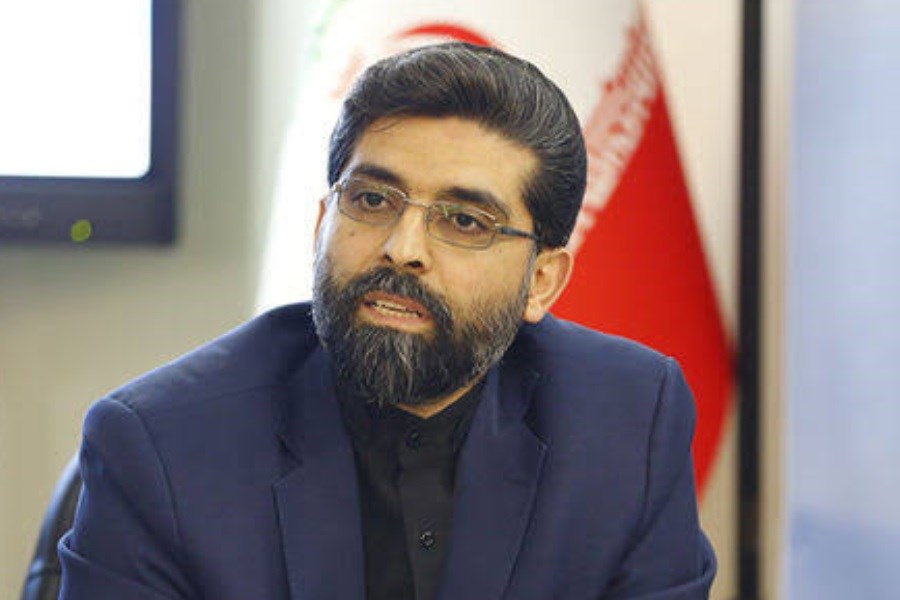 تصویر نخستین بنزین زیست‌پایه ایران با اتانول تولید شد