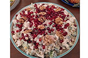 سالاد پاییزی با سس گردو و آب انار؛ ترکیبی رؤیایی از رنگ و طعم