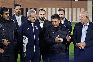پزشکیان در مرکز ملی فوتبال با بازیکنان تیم ملی دیدار کرد