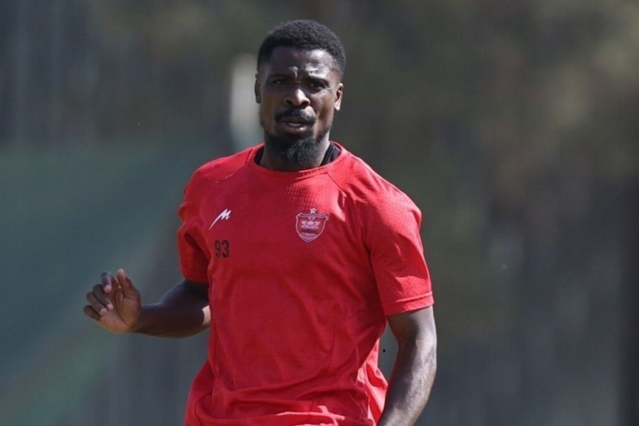 تصویر مدافع ساحل عاجی پرسپولیس پس از مصدومیت آماده جام حذفی شد