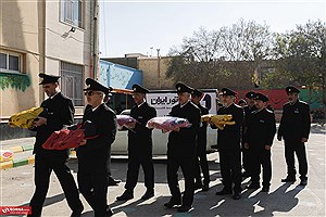 توزیع کاپشن و پوشاک زمستانی میان دانش‌آموزان کم‌برخوردار مشهد توسط خادمان رضوی