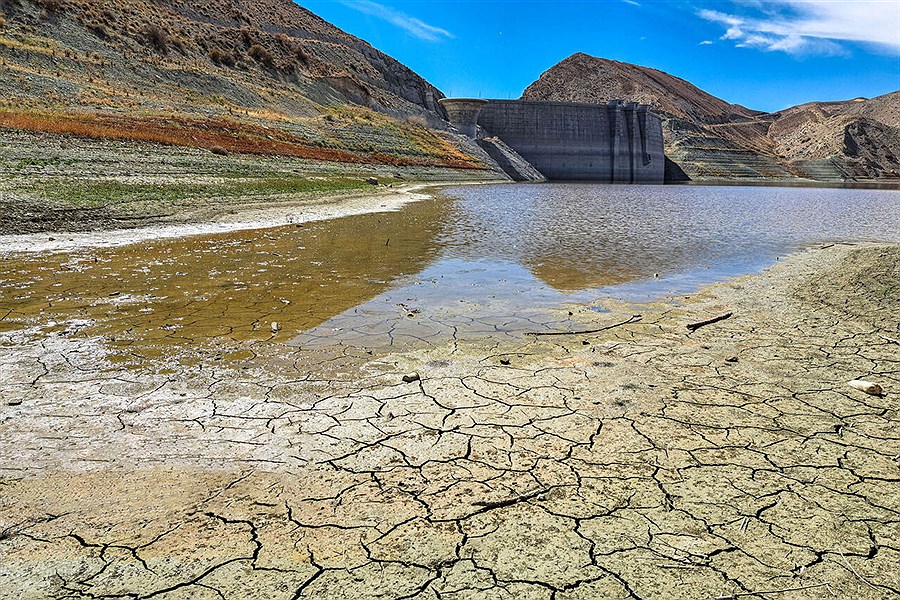 تصویر منابع آبی پاسخگوی جمعیت زائر و مجاور نیست