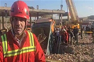 سقوط کامیون در بزرگراه شهید لشکری&#47; جزئیات