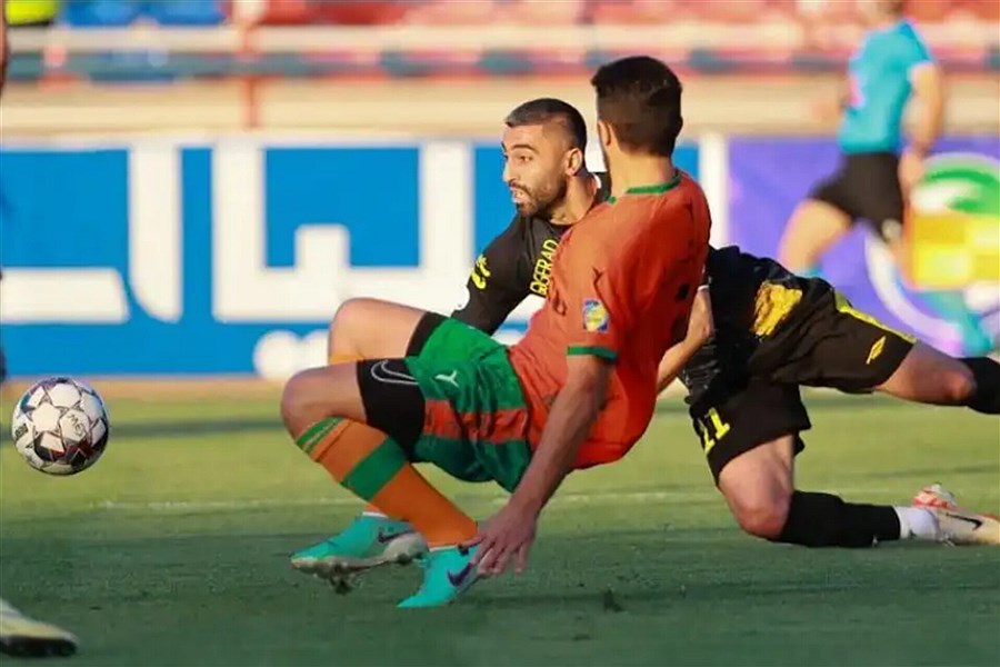 تصویر سپاهان به سوی صدر؛ تقابل محرم نویدکیا با یاران سابق در میهمانی رسول خطیبی