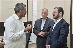 متقی‌نیا در بازدید میدانی از  شعبه جاسک: خدمت‌رسانی سریع به مردم باید اولویت باشد