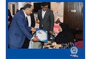 خانواده شهدا ستون‌های عزت و معنویت این کشورند