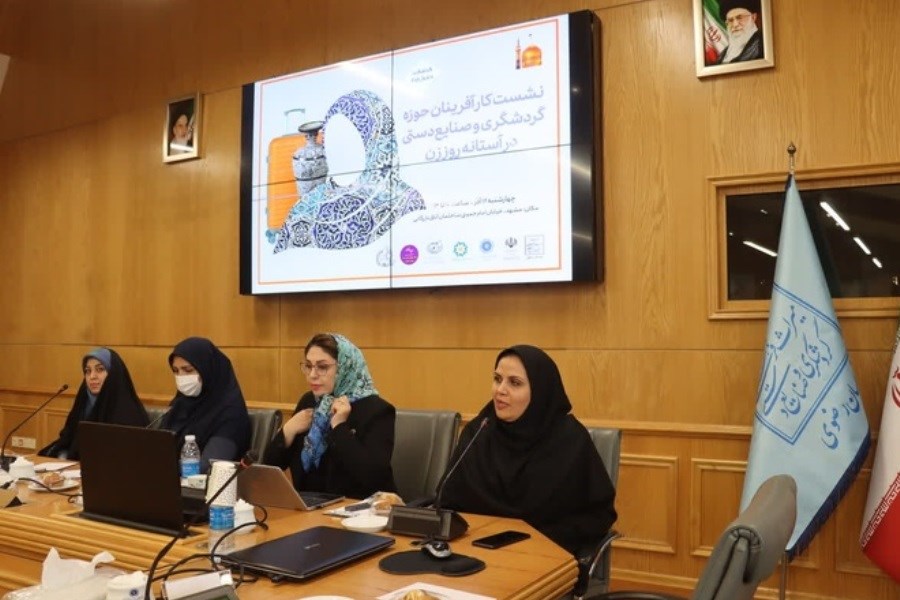 بیش از ۶ هزار بانو خراسانی در زمینه صنایع‌دستی فعال‌اند