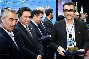 ساسان لوح طلایی جشنواره به نیک‌رفتار خیابانی، مدیر روابط‌عمومی اتاق بازرگانی تبریز رسید