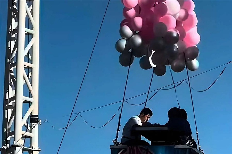 میز معلق ۳۰متری؛ سرگرمی گران‌قیمت تازه پایتخت