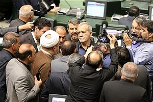 تندروها کوتاه نمی‌آیند؛ سناریوی سقوط دولت پزشکیان کلید خورد؟