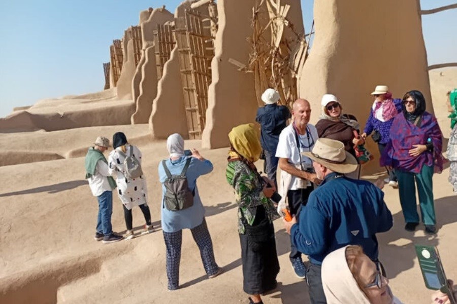 محدودیت اقامت شبانه گردشگران خارجی در خواف همچنان تداوم دارد