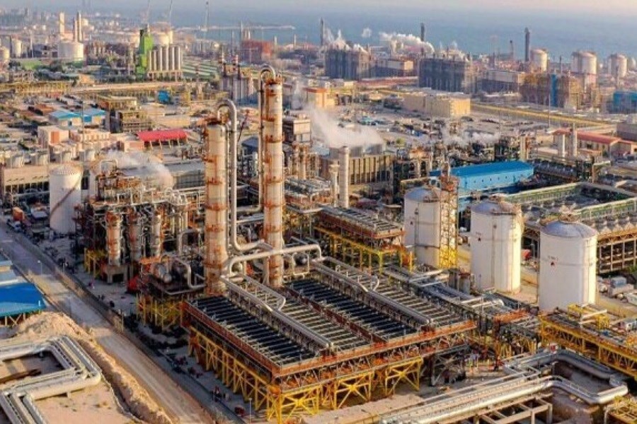 فاز دوم پتروشیمی بوشهر با فرمان رئیس‌جمهور به بهره‌برداری رسید