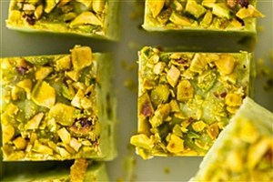 طرز تهیه حلوای پسته ارومیه سوغات خوش‌عطر مخصوص ماه رمضان