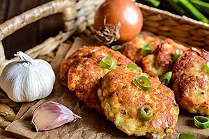 کوکوی مرغ و پیازچه؛ افطاری ساده و مقوی برای شب‌های رمضان