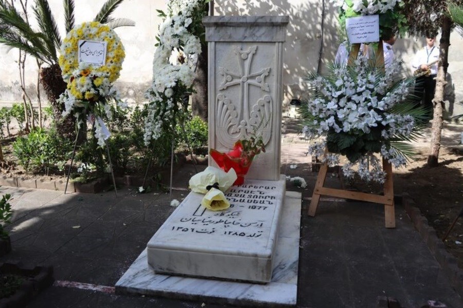 آرسن میناسیان نخستین داروخانه ایران به نام کارون را باز کرد| او از چهره‌های ماندگار نیکوکاری در گیلان است