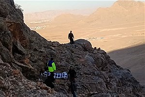 سقوط از ارتفاع در دهاقان/ نجات مرد ۶۰ ساله پس از ۳.۵ ساعت تلاش اورژانس